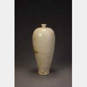 北宋定窑白釉刻花荷莲纹梅瓶的图片，特点，年代，鉴赏，馆藏