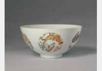 清雍正粉彩团蝶纹碗的图片，特点，年代，鉴赏，馆藏