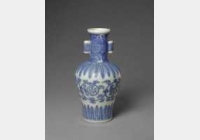 清雍正青花海石榴贯耳瓶的图片，特点，年代，鉴赏，馆藏