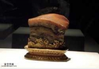 日本博物馆特别展：肉形石,定武兰亭序卷,青瓷轮花碗