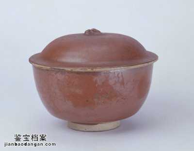 宋代定窑酱釉盖碗，北京故宫博物院馆藏