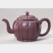 清乾隆宜兴窑陈殷尚款紫砂菱花式壶档案